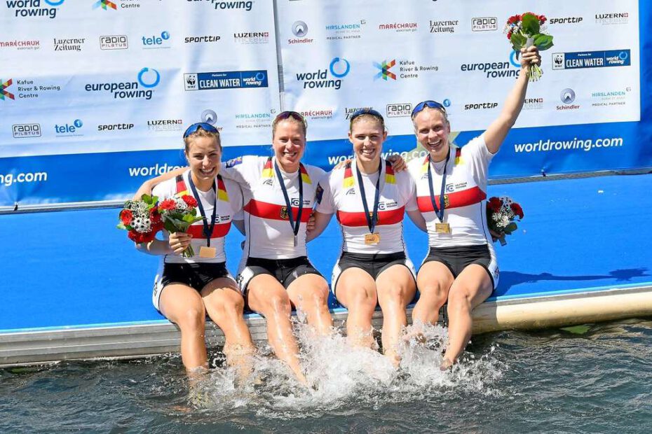 Suchten am 2. Juni Abkühlung im Rotsee: die EM-Goldmedaillengewinnerinnen im Doppelvierer, (v.l.) Michaela Staelberg, Julia Lier, die für den RV Waltrop startende Franziska Kampmann und Frieda Hämmerling.